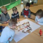 La classe de Monsieur Damien autour des folders publicitaires... la-classe-de-monsieur-damien-autour-des-folders-publicitaires